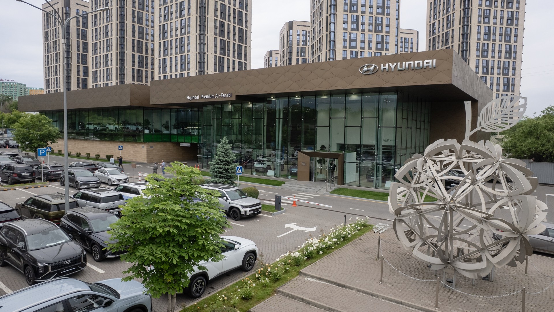 Hyundai Premium Al-Farabi