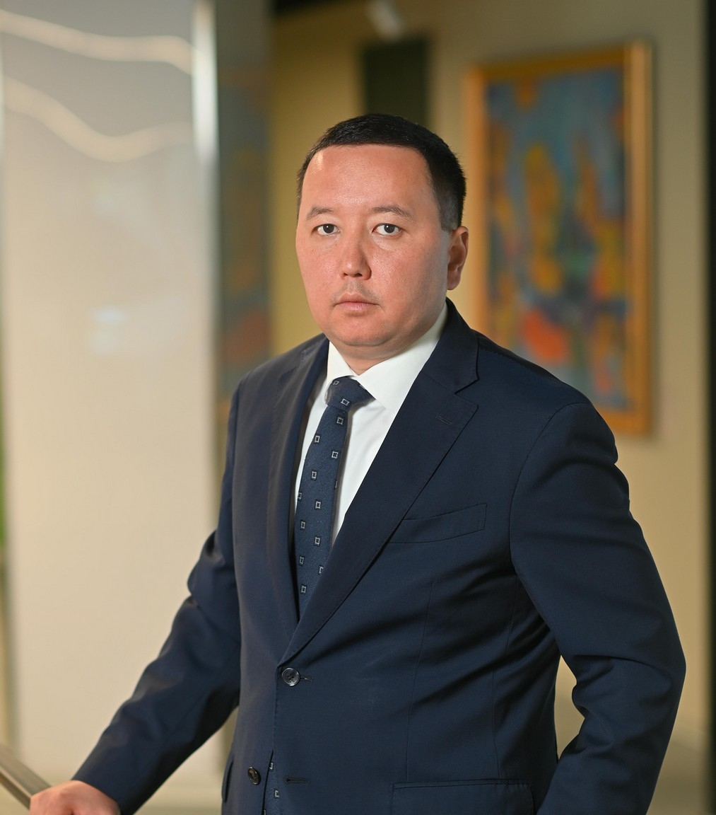 Руслан Омаров